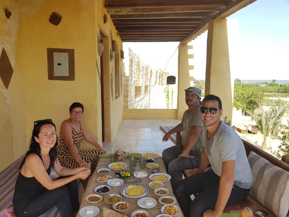 White Horse - Tunis Village Extérieur photo